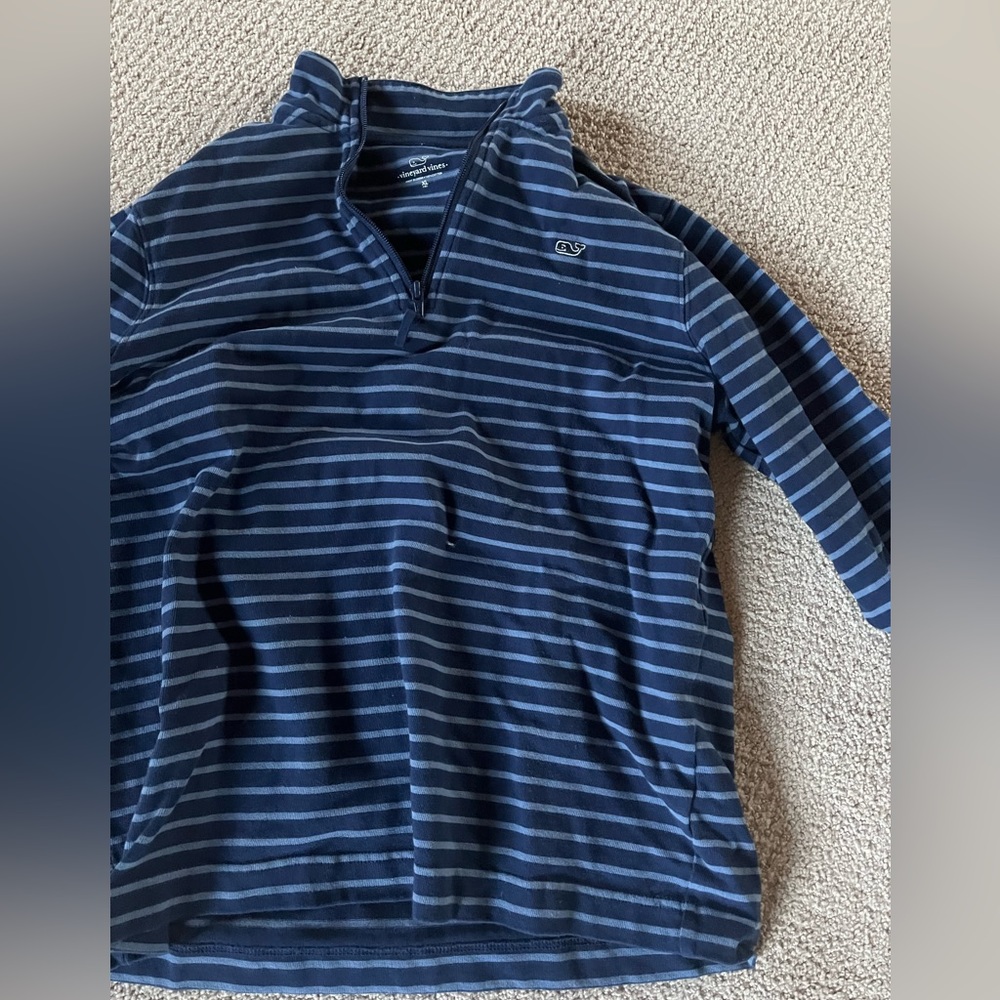Boys vineyard vines pullover